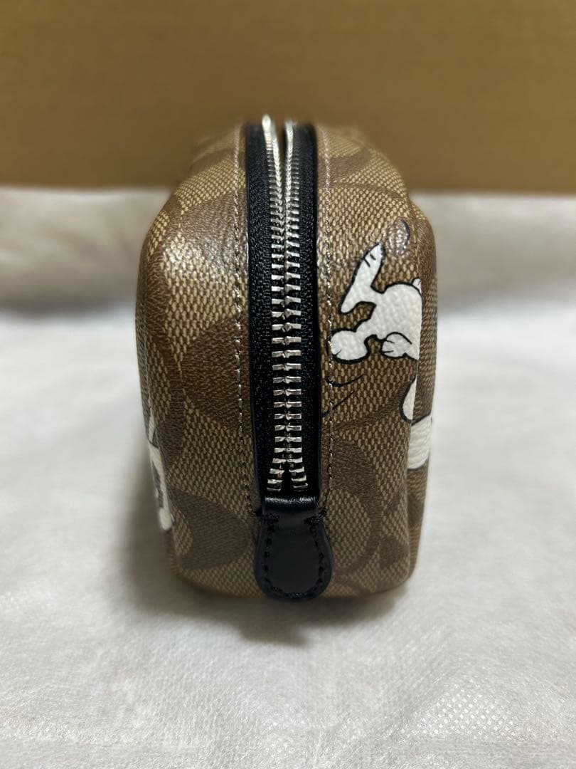 COACH スヌーピー柄 ミニポーチ　新品未使用