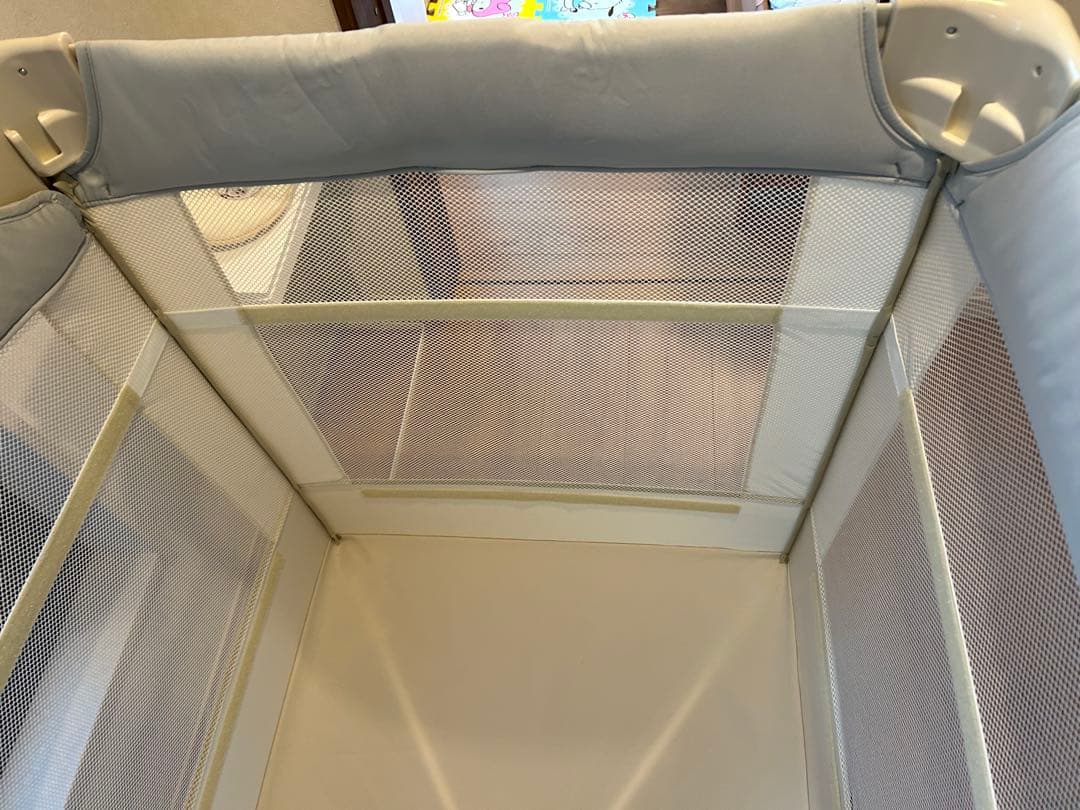 アップリカ ココネルエアーAB ホワイトグレー