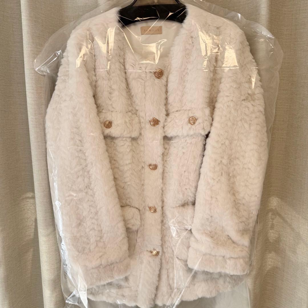 AnMILLE ゴールドボタンファーコート オフホワイト