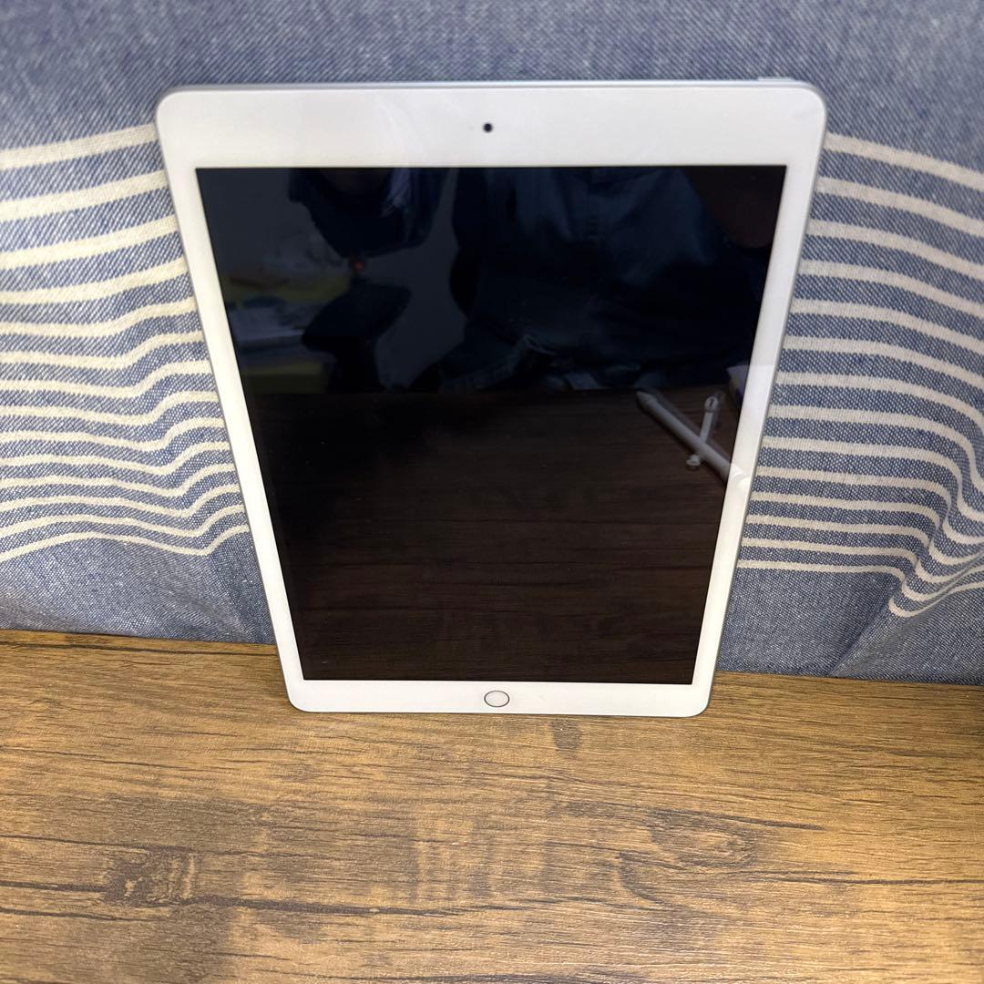 第7世代iPad＋純正キーボード＋Apple Penci第一世代l付き