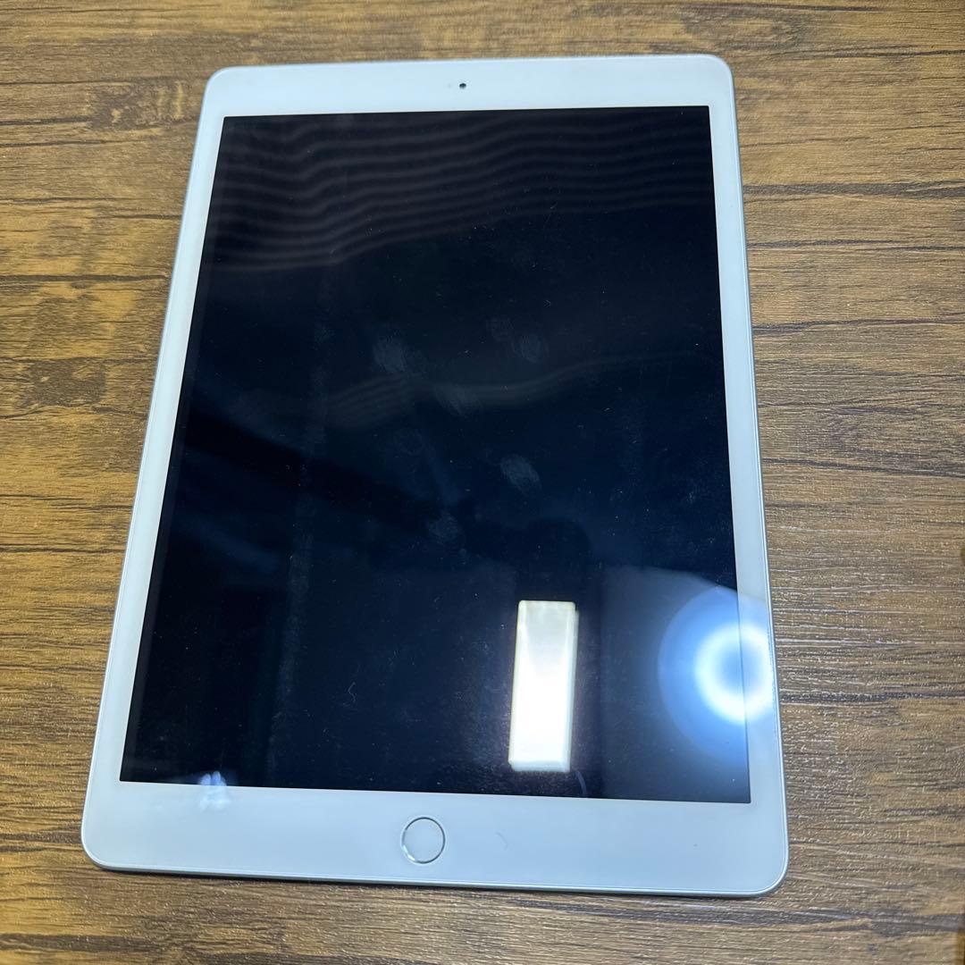 第7世代iPad＋純正キーボード＋Apple Penci第一世代l付き