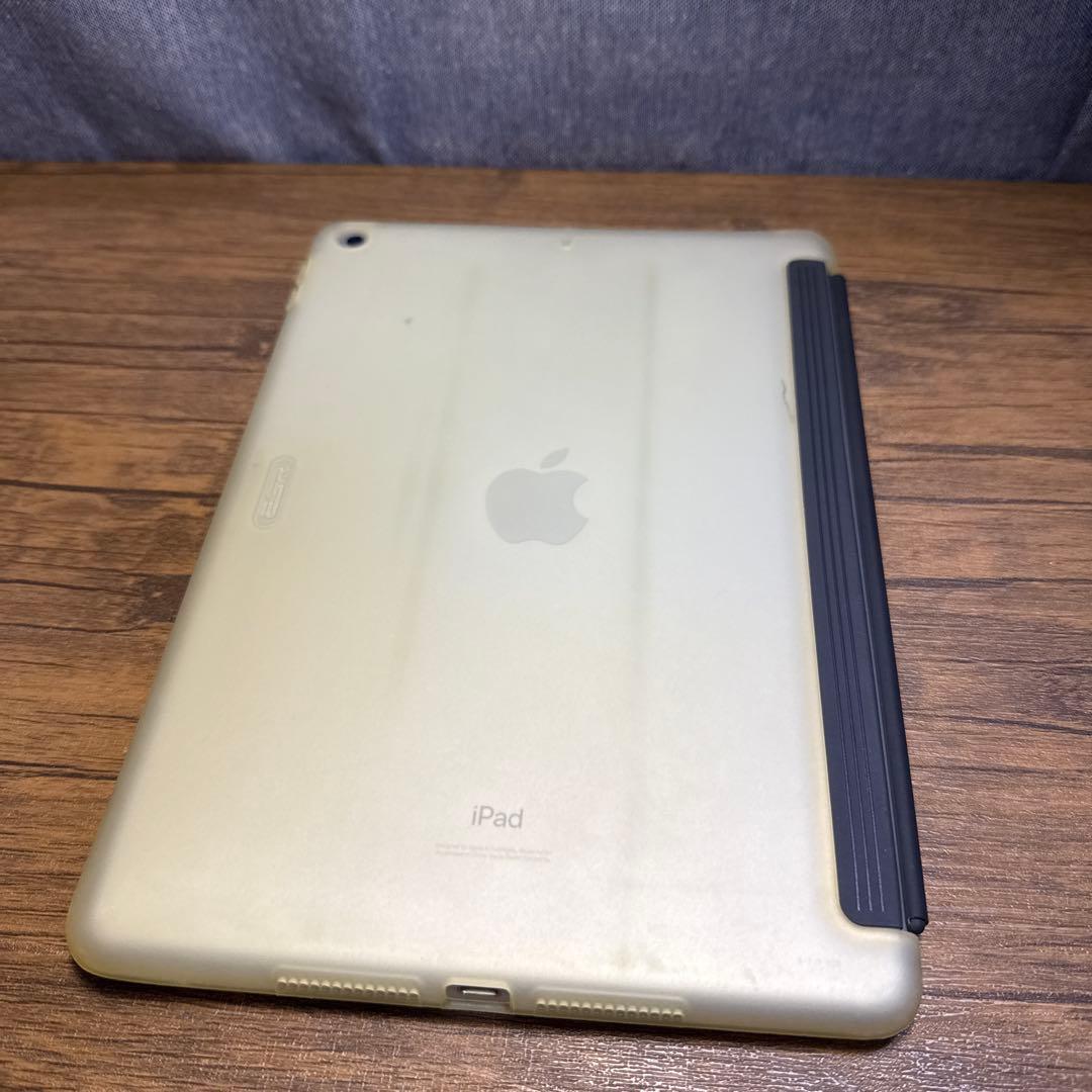 第7世代iPad＋純正キーボード＋Apple Penci第一世代l付き