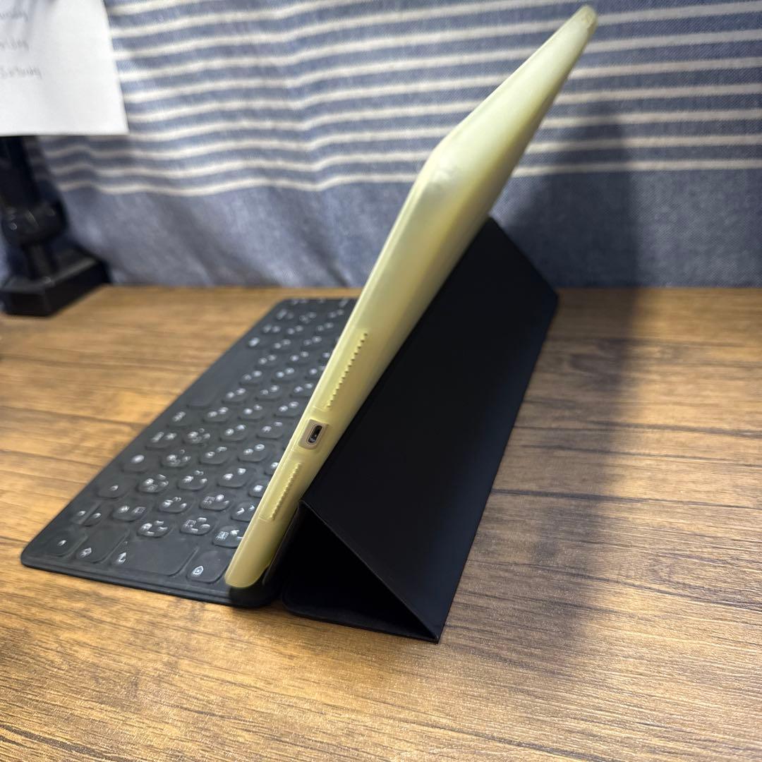 第7世代iPad＋純正キーボード＋Apple Penci第一世代l付き