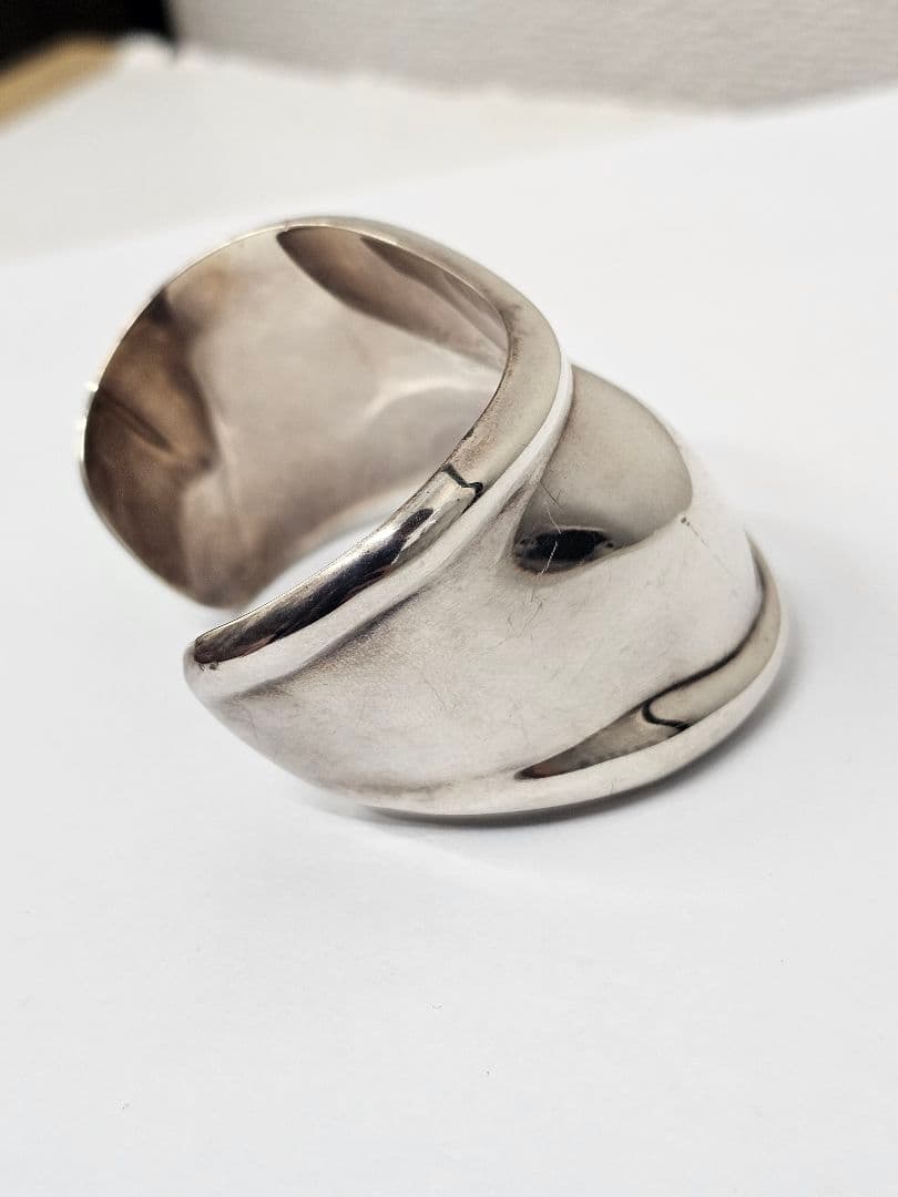 ティファニー エルサ・ペレッティ ボーン カフ バングル SV925