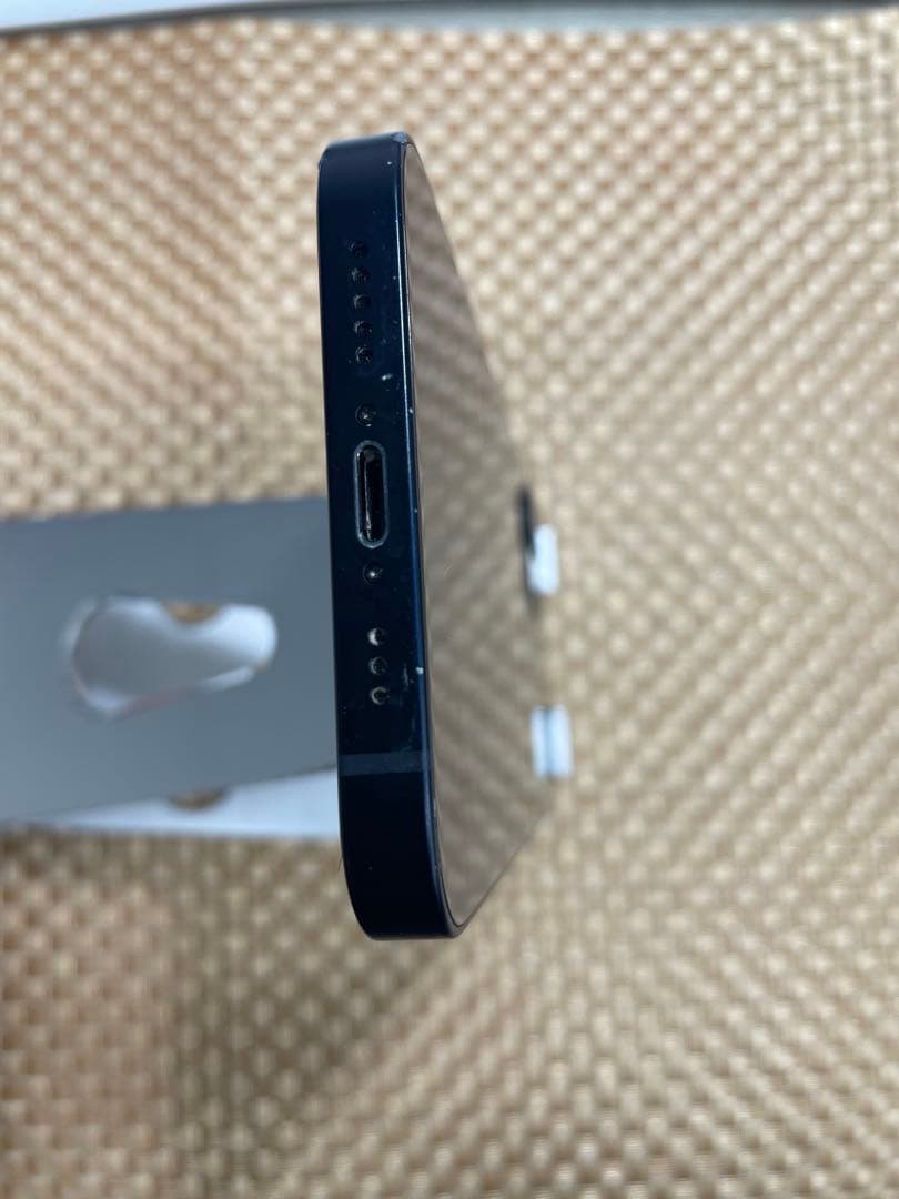 iPhone 12 128 GB ブラック SIMフリー【3423】