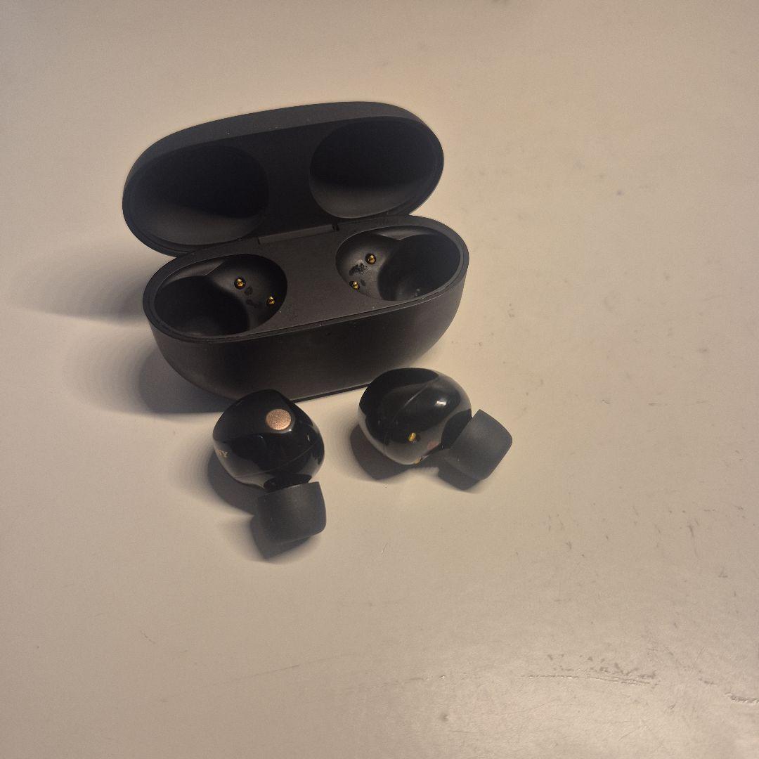 SONY WF-1000XM5　専用ケース付き