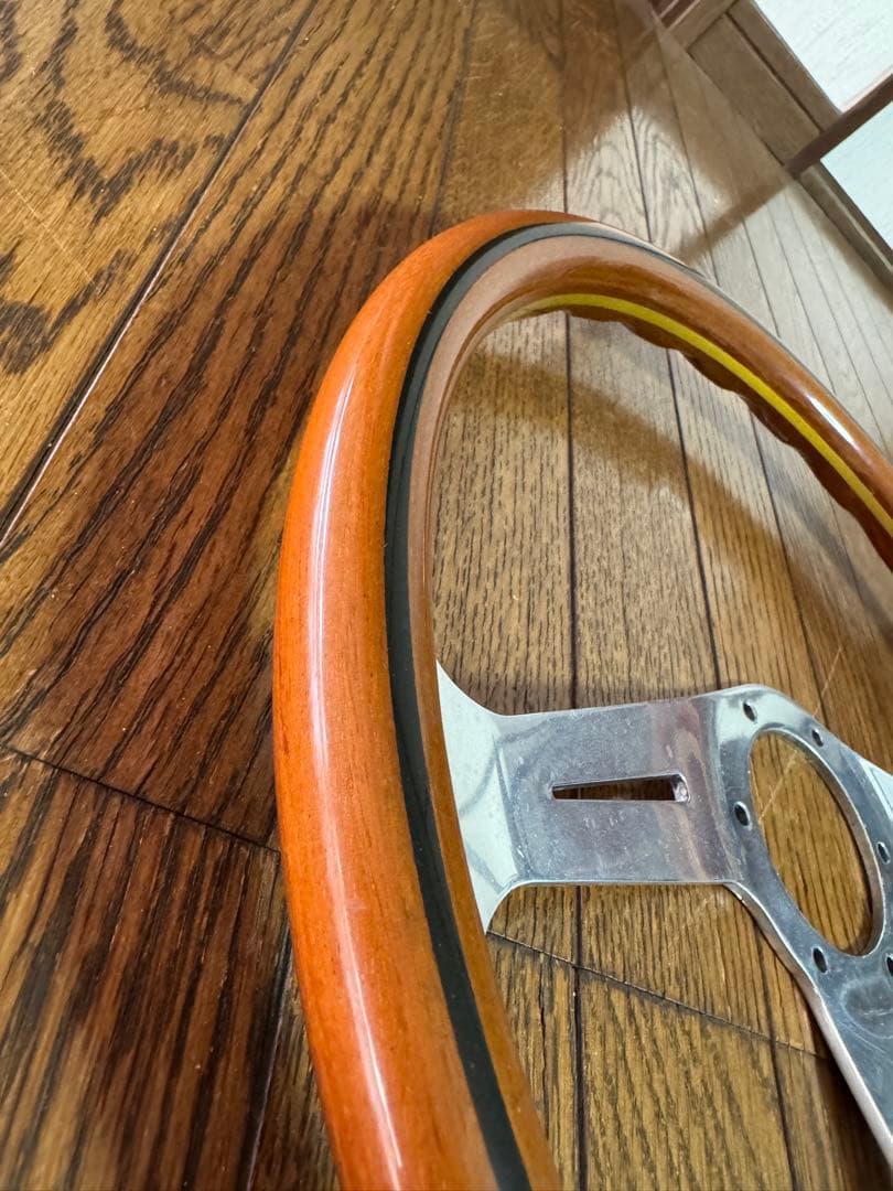 希少　ナルデイ　ステアリング　36ミリ　ウッド