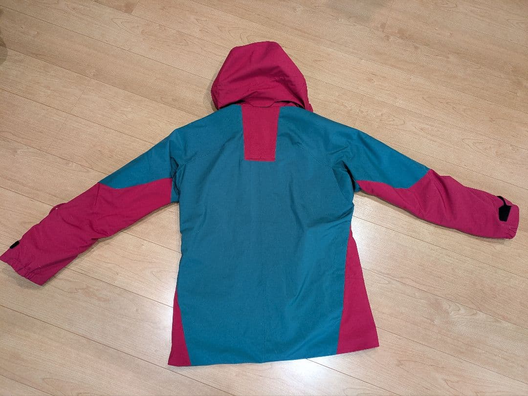 値下げしました！22-23 デサントスキーウェア ジャケット&パンツ 上下セット