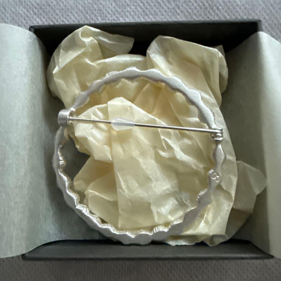 ミナペルホネン　タンバリン　ブローチ