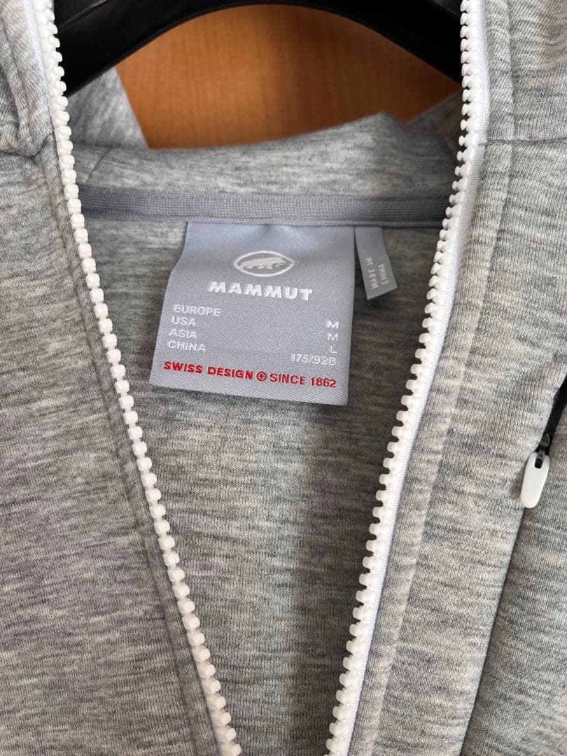 MAMMUT グレー パーカー＆パンツ上下セット