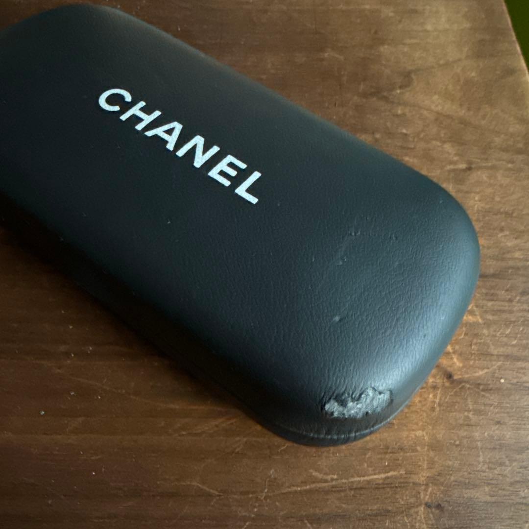 CHANEL サングラス キャットアイ 黒