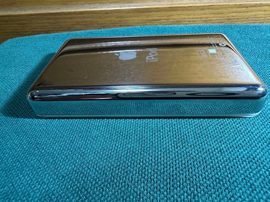 きれいな iPod Classic 5.5世代　80GB MA448J