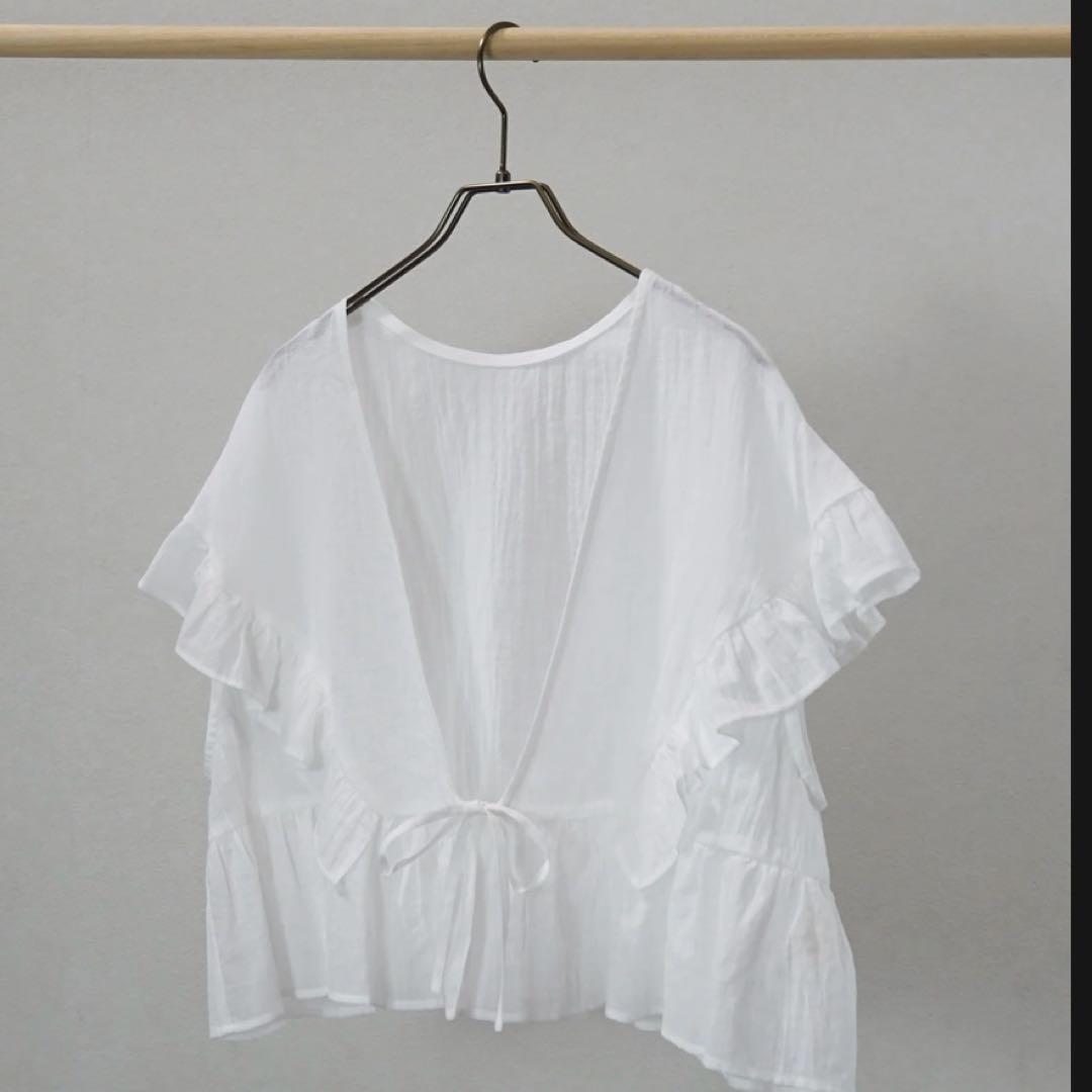 atelier emau アトリエエマウ クリオネフリルベスト 白