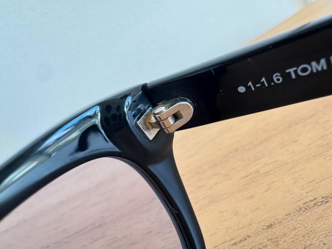 トムフォード サングラス ブラック FT5178-F