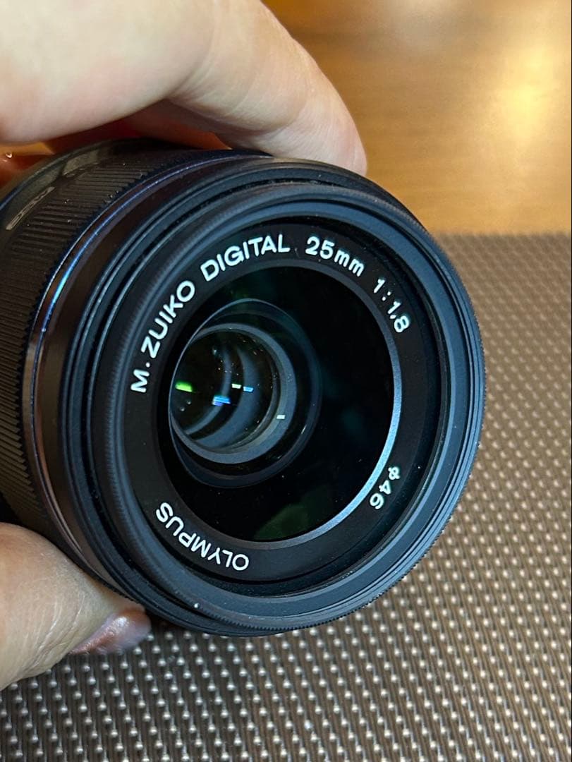 M.ZUIKO DIGITAL 25mm f1.8レンズ　ブラック