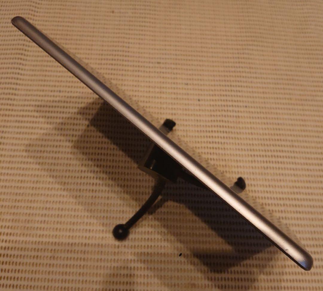 完動品液晶無傷iPad第6世代(A1893)本体32GBグレイ送料込2JF8J