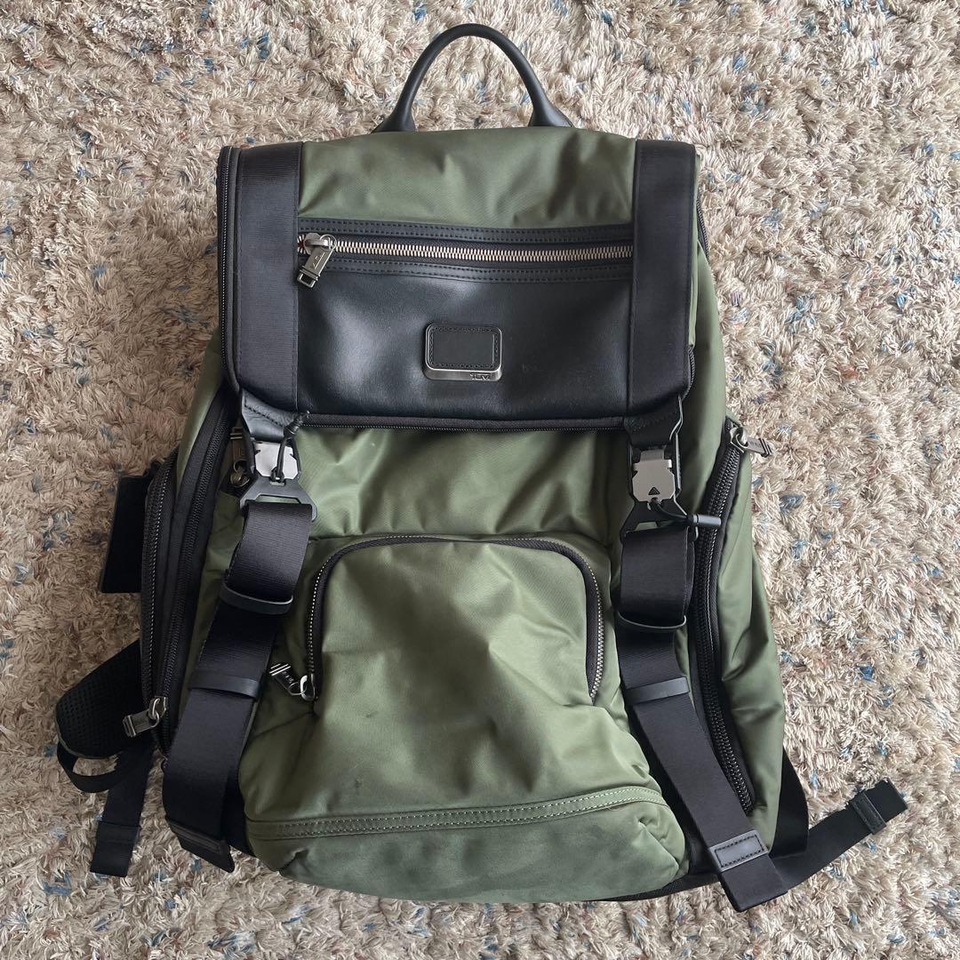 希少 TUMI lark bravo ミリタリーグリーン　定価74,800円