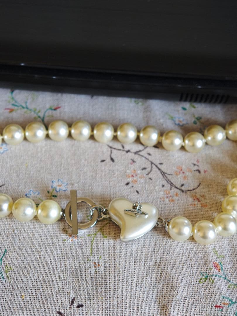 Vivienne Westwood パールネックレス ハートチャーム付き