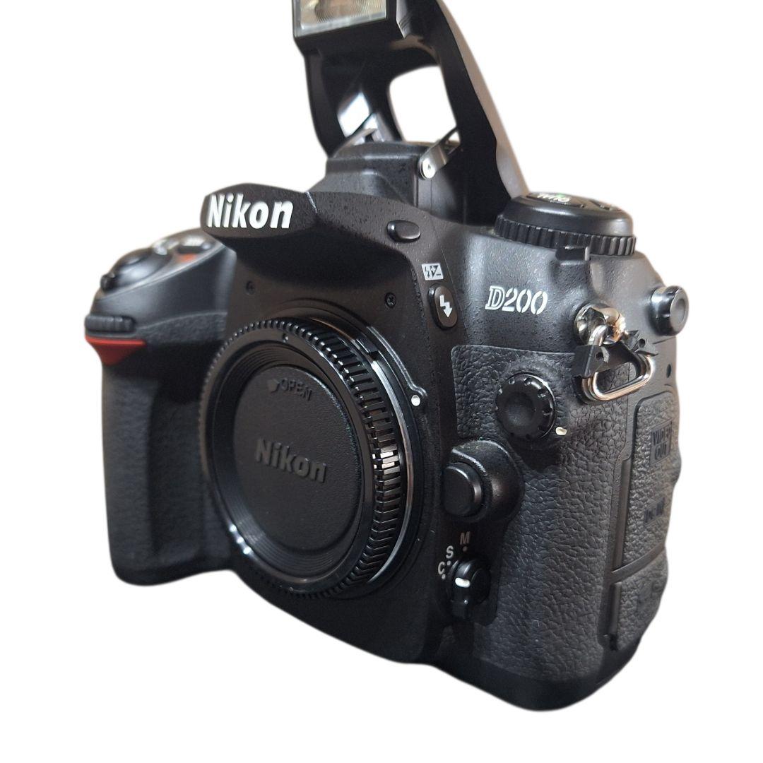 Nikon D200 ボディ ジャンク｜付属品多数 元箱 MC-30付