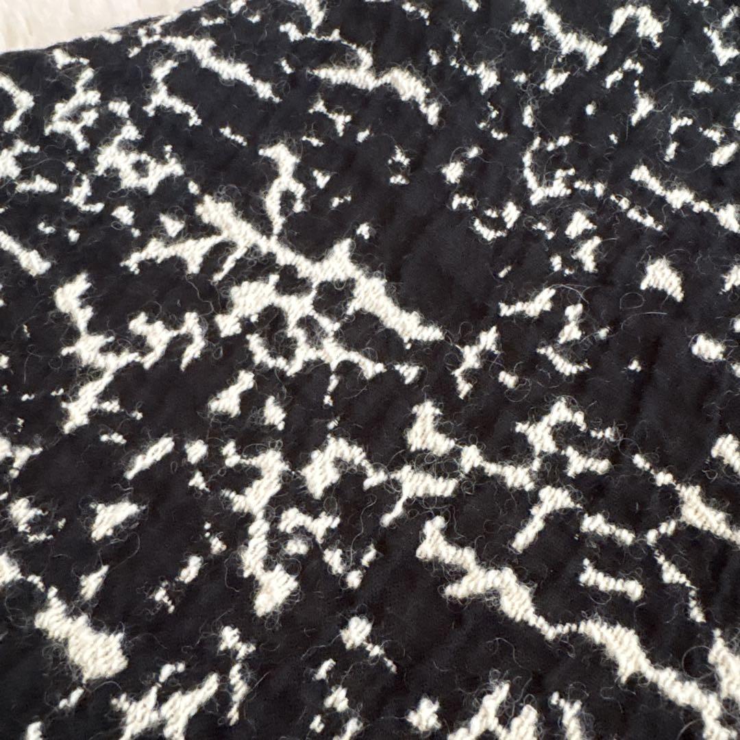 美品✨萌　MOYURU ベスト　アシンメトリー　ワンボタン　白黒