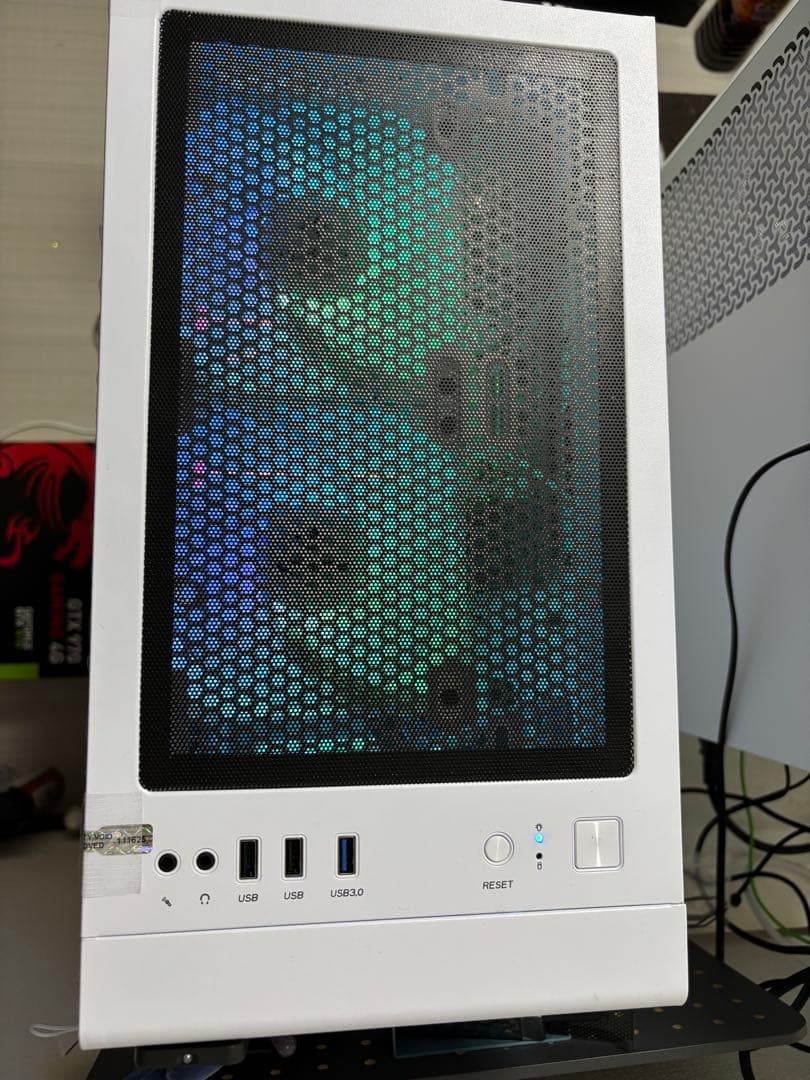 【動作保証付】Windows11正式対応　白ゲーミングPC