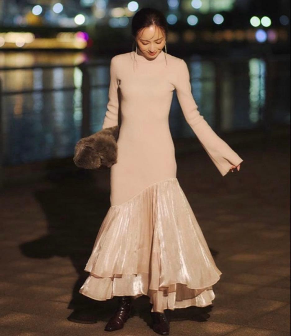 【美品】2024✨完売品 アニュアンス ドッキングニットワンピース 美シルエット