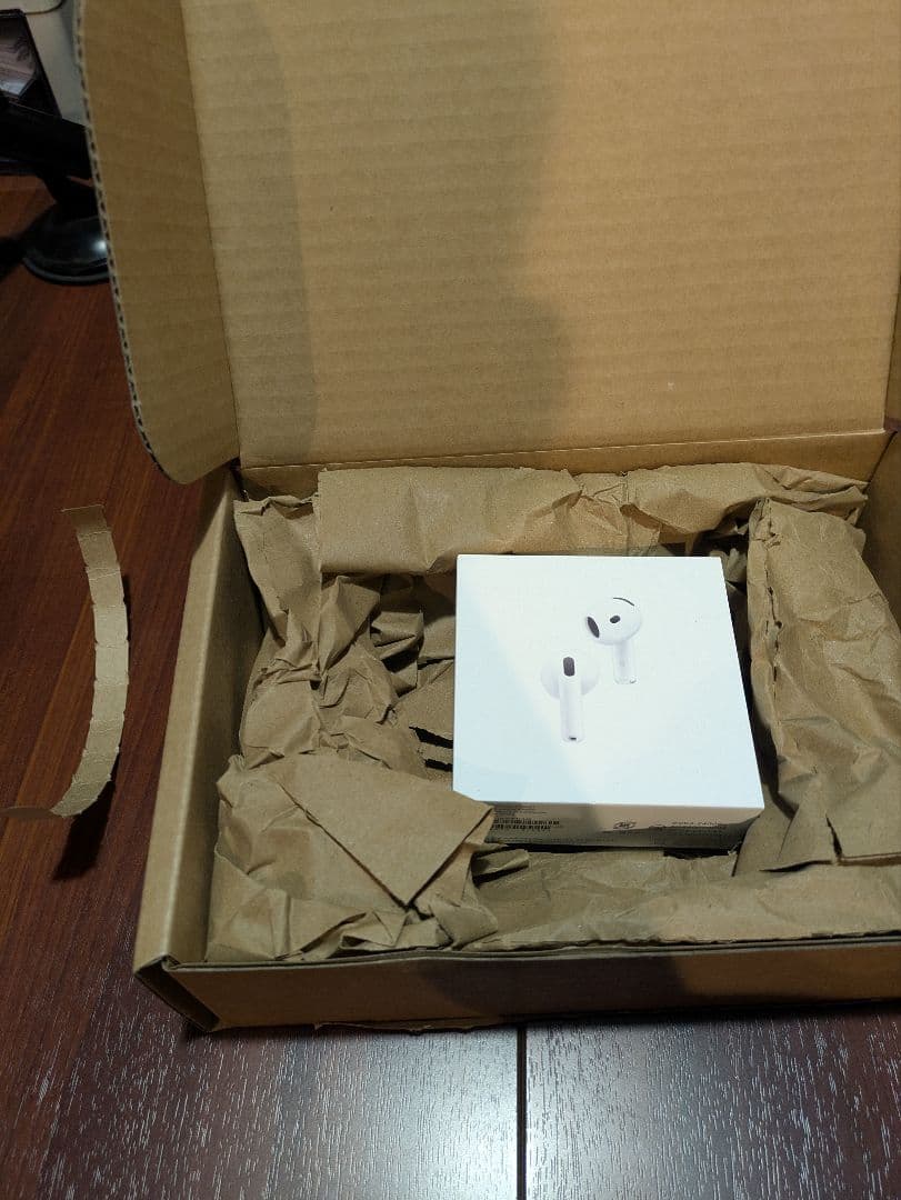 AirPods 4 ノイズキャンセリング　ホワイト 未開封 本体