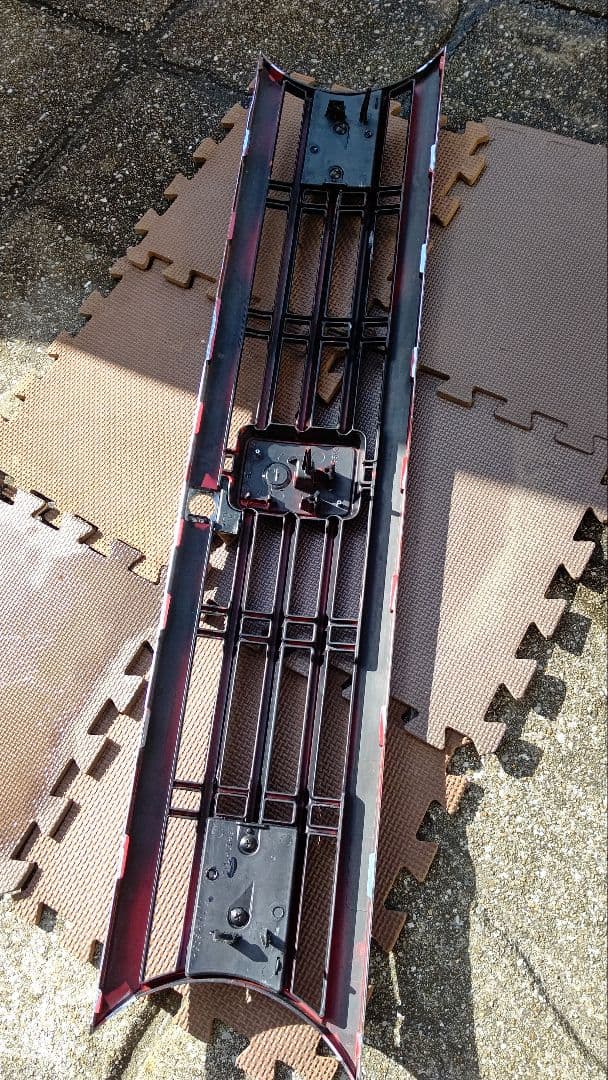 ３３ラパン　フロントグリル