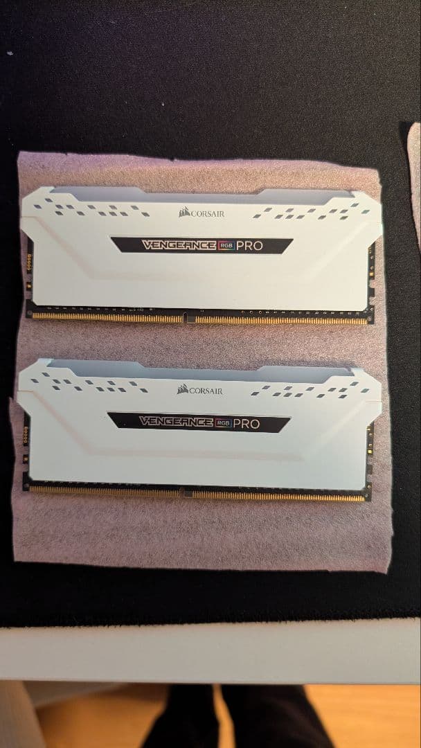メモリー CORSAIRDDR4-3200MHz VENGEANC RGB PRO16GB