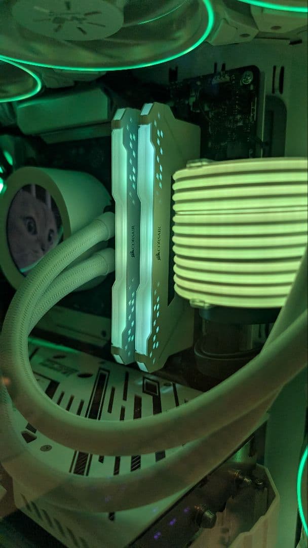 メモリー CORSAIRDDR4-3200MHz VENGEANC RGB PRO16GB