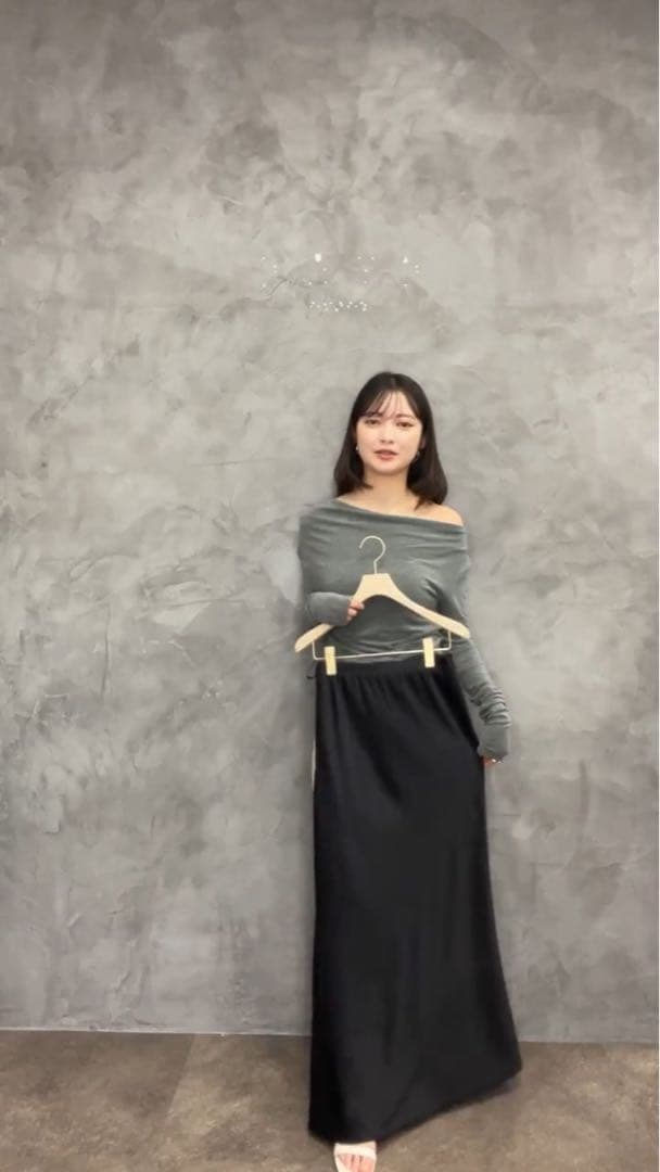 アニュアンス　ギャザードレープカットトップス グレー 長袖 オフショル