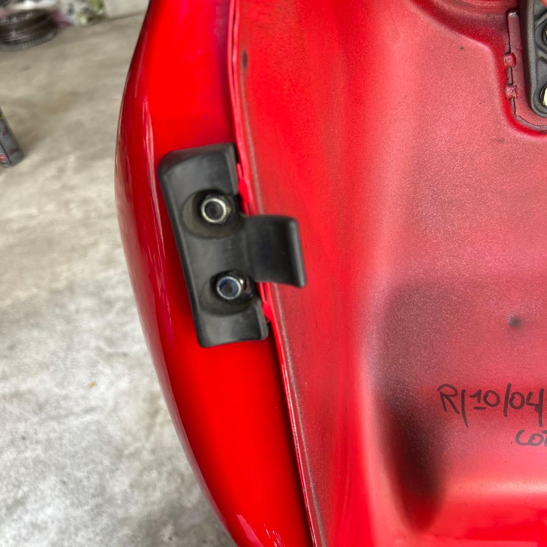 k*y様 ドゥカティ ST2 ガソリンタンク