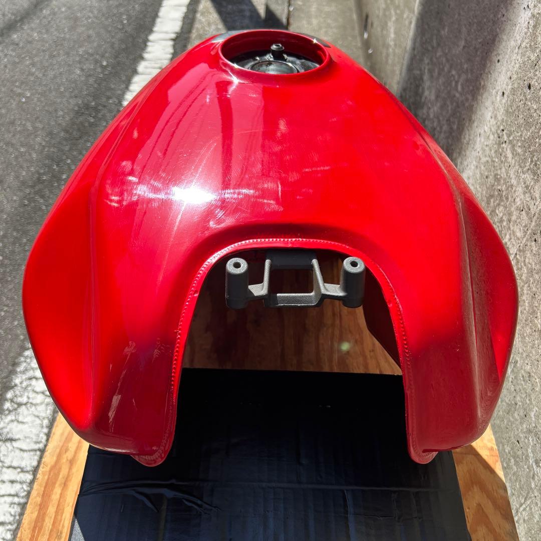 k*y様 ドゥカティ ST2 ガソリンタンク