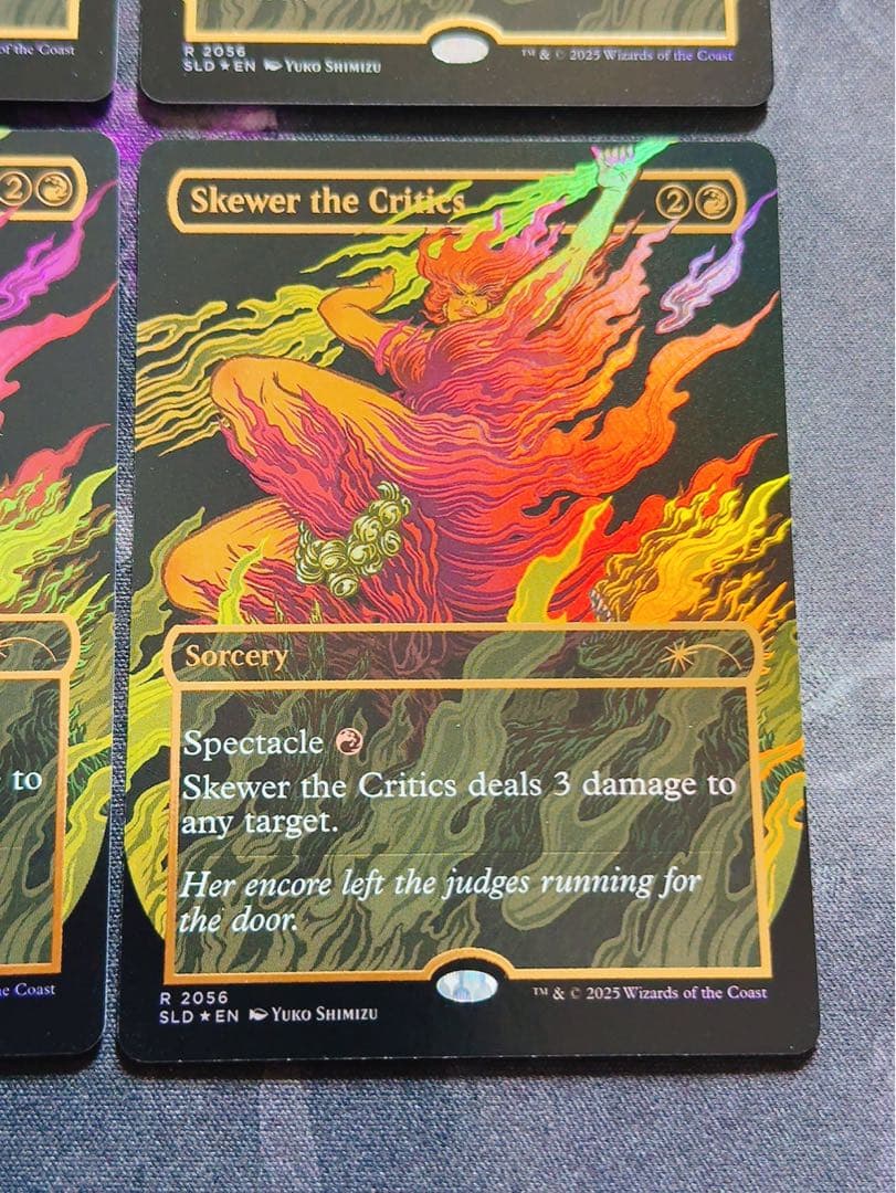 【レイズドfoil】批判家刺殺　英語　4枚セット