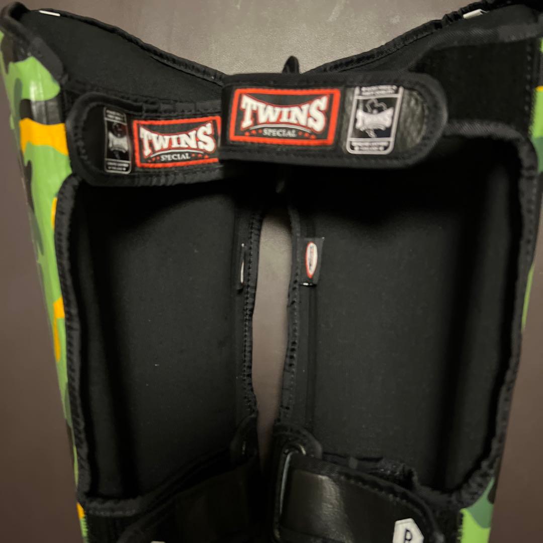 TWINS SPECIAL 膝プロテクター カモフラージュ L/R
