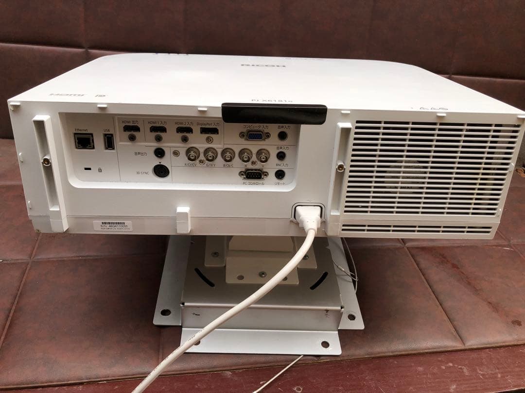 RICOH PJ WX6181N 大型プロジェクター通電のみ(J092)