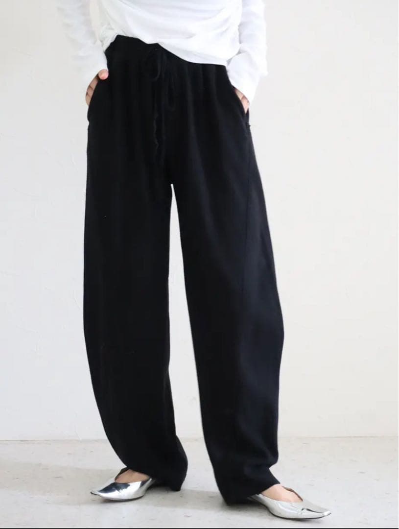なつき　HAILEE knit curvy pants BLACK色