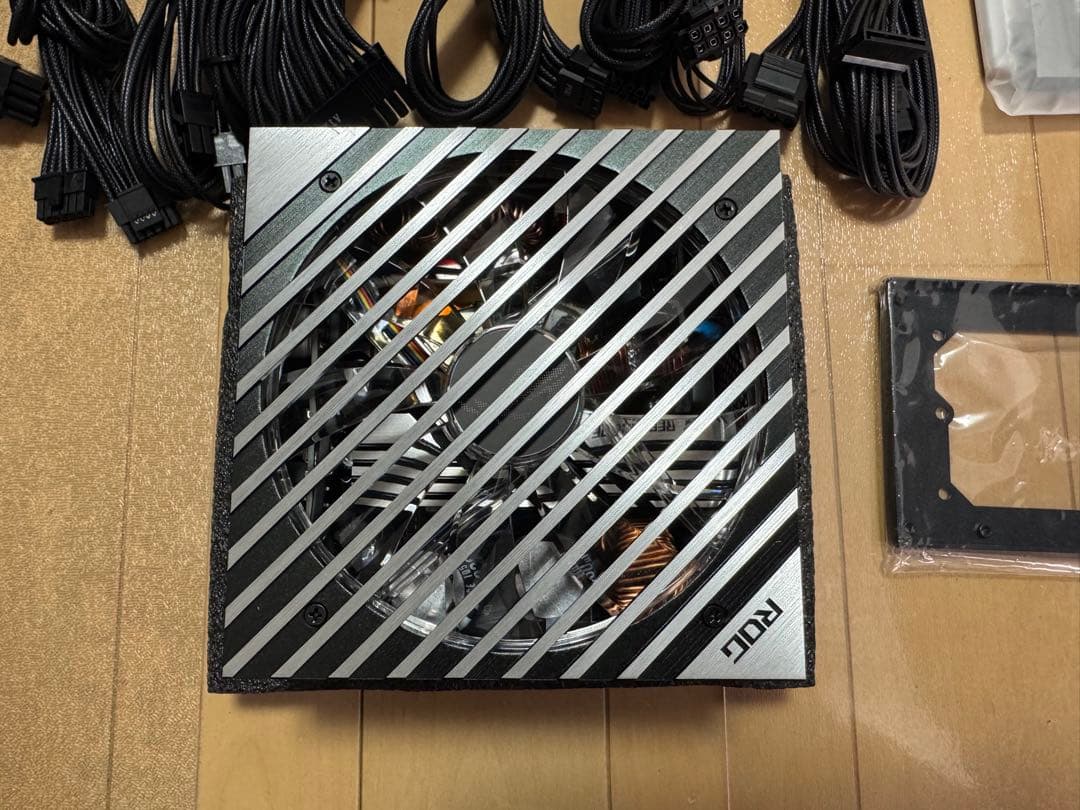 ROG LOKI 750W PLATINUM SFX-L電源