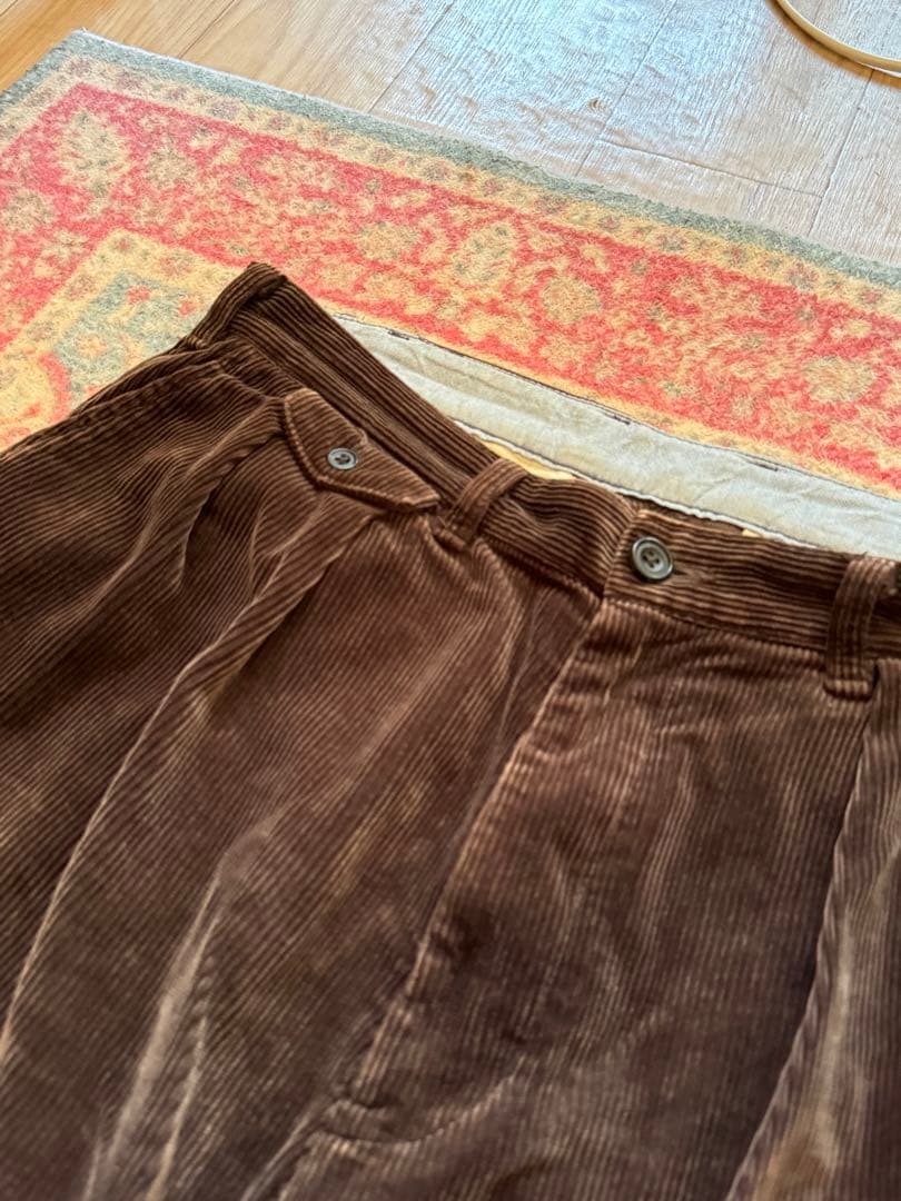 BEAMS PLUS 2プリーツ コーデュロイパンツ　ブラウン Lサイズ日本製