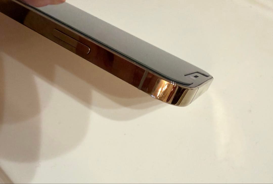 iPhone12 Proゴールド