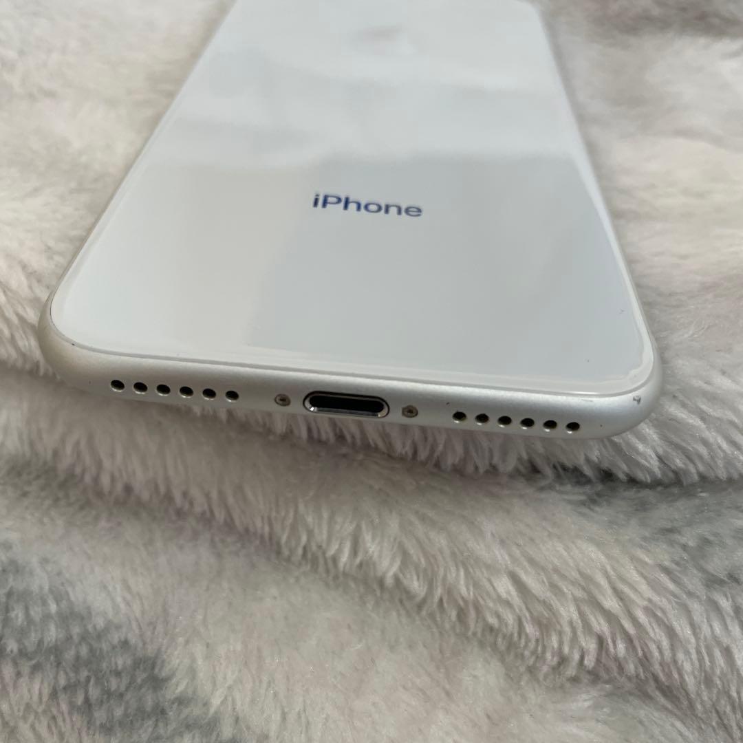 Apple iPhone 8 シルバー 68GB