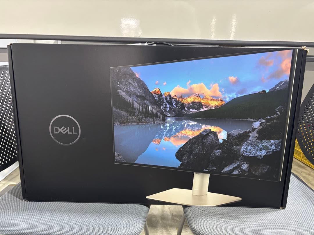 Dell U2422HE 23.8インチ USB-C HUB モニタ−⑤