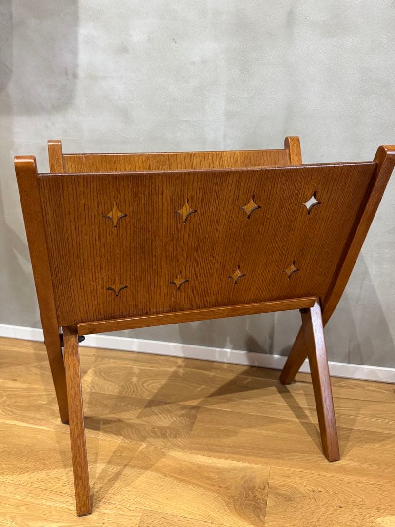 マガジンラック ACME Furniture BROOKS BOOK STAND