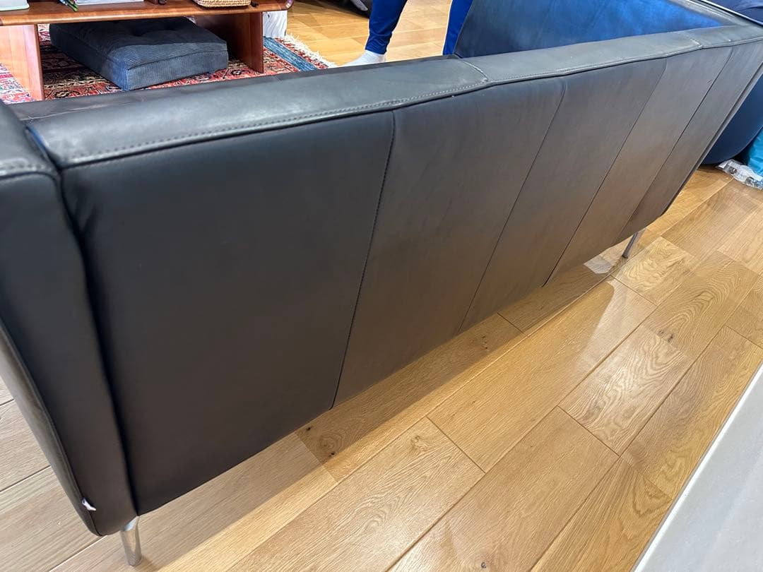 (Abcdefgeo) BoConcept 黒いレザーソファ (世田谷区)