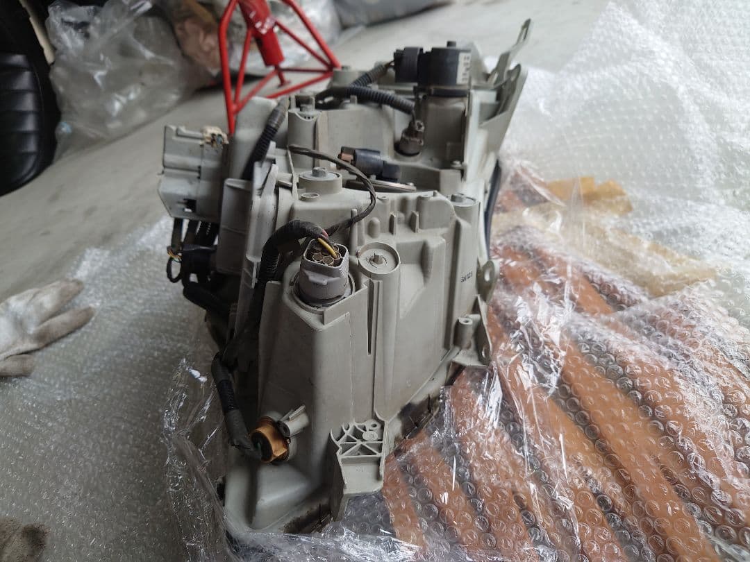 ゼロクラウン左側ヘッドライト