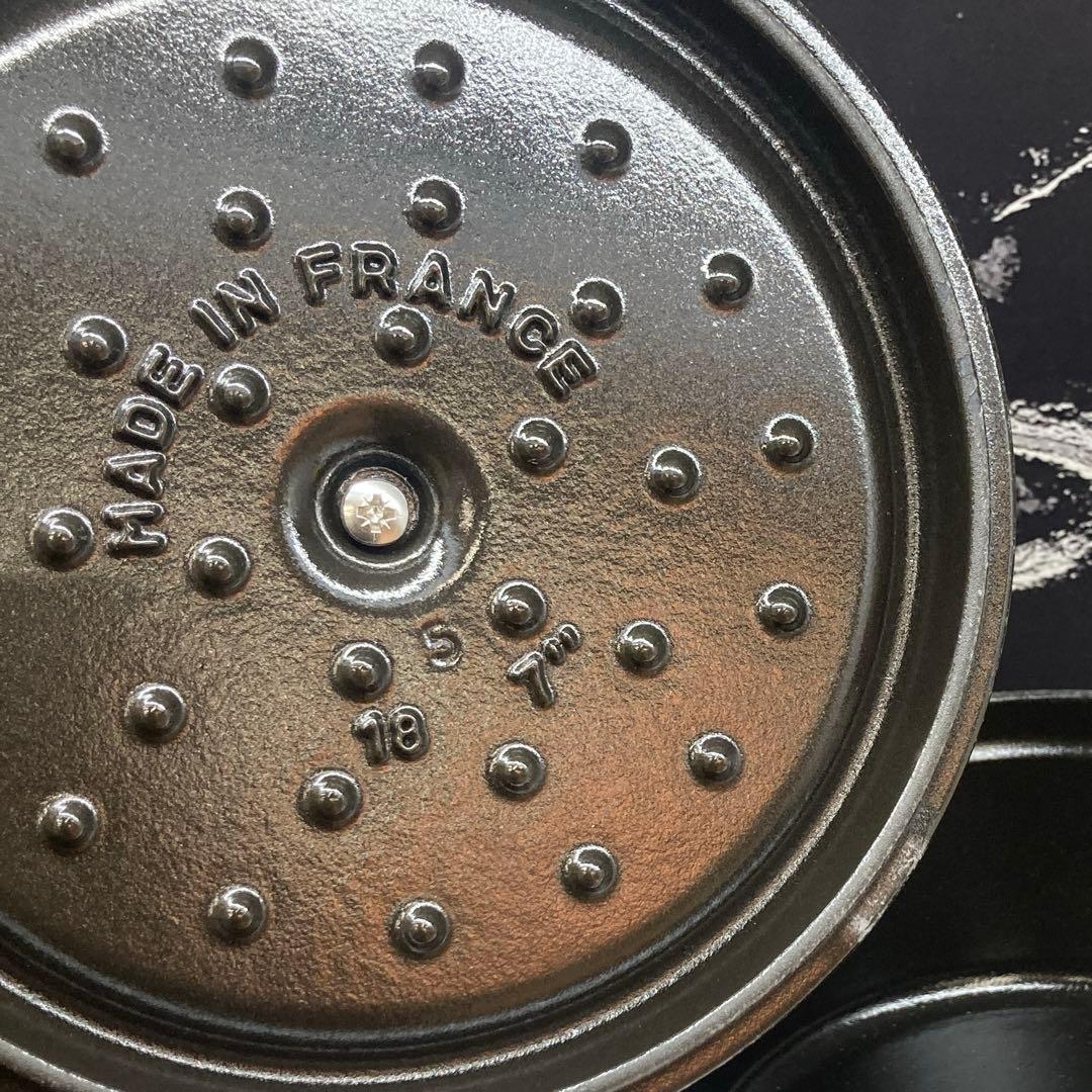 staub ココット18cm 黒