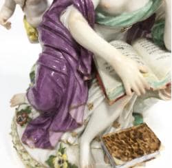 マイセン風 フィギュリン ミューズとキューピッド 高さ21cm（真贋不明）