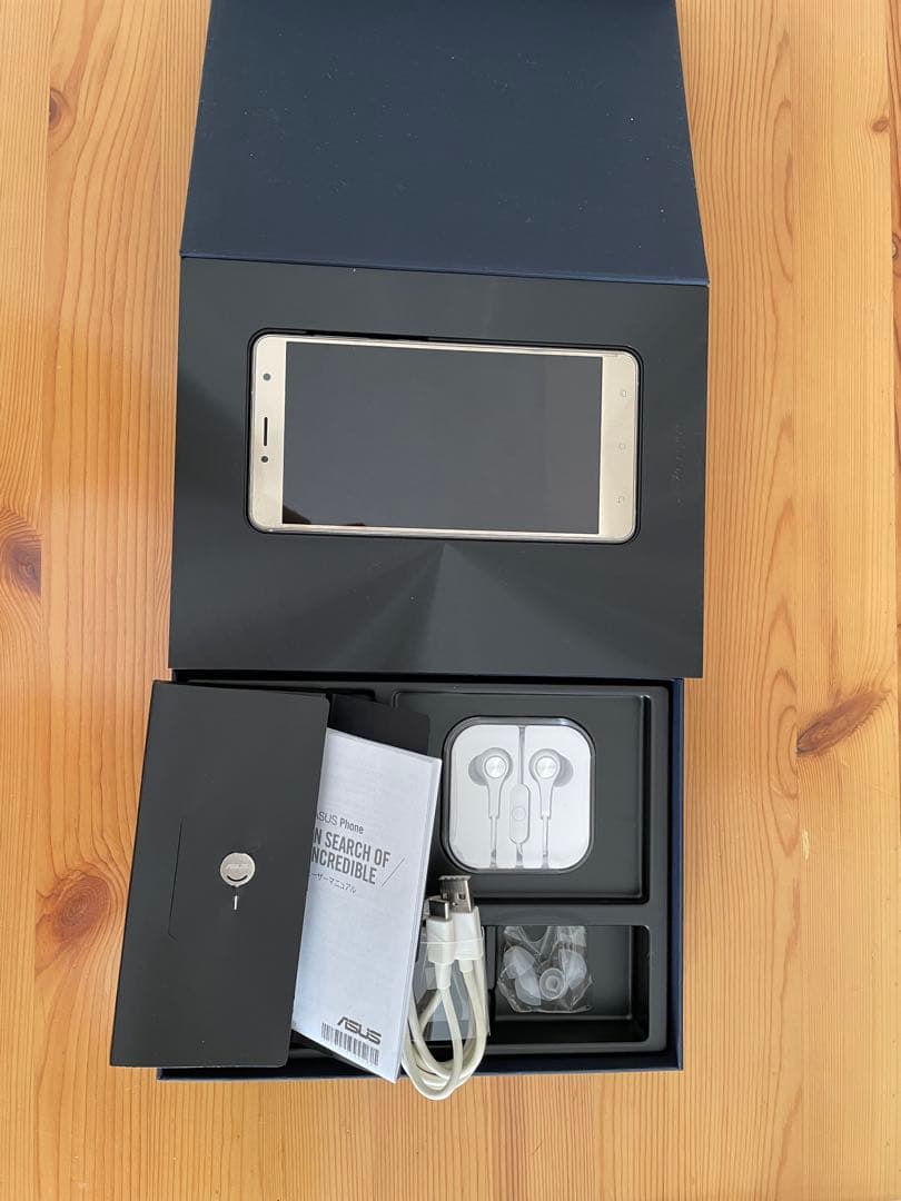 ASUS Zenfone 3 Deluxe ZS550KL スマートフォン 本体