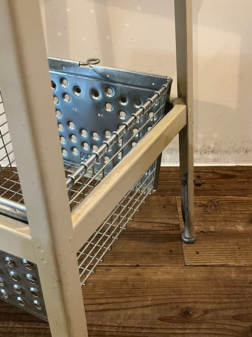 パシフィックファニチャーサービス P.F.S リヨン LYON スツール 廃盤