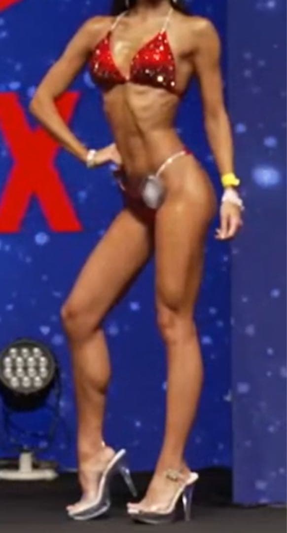 【最終値下げ】【美品】競技用グリッタービキニ